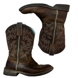 Ariat Delilah Round Toe Western Boots - Women’s Mid-Calf Leather Boot - sz 8
